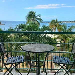 Beautiful Balcony By The Sea Aparthotel